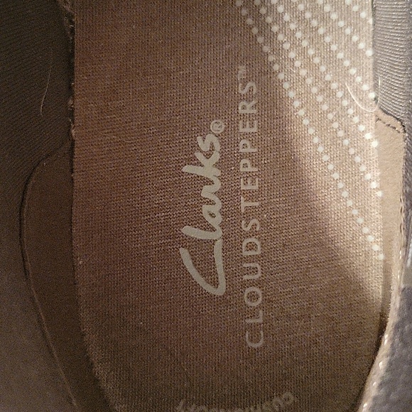 Clarks Cloudsteppers Olive Green Size 8.5 - Picture 2 of 5